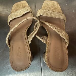 Dunes Sandals size 9.5